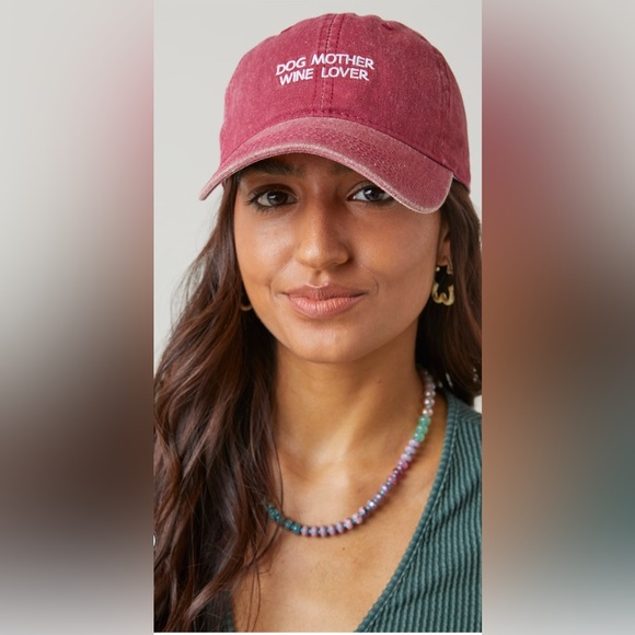 Adorable baseball hat for any dog lover/wine drinker 🍷 🐶 - Picture 2 of 2